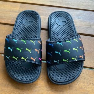 Girls Puma | Black Slides | Size 12 |